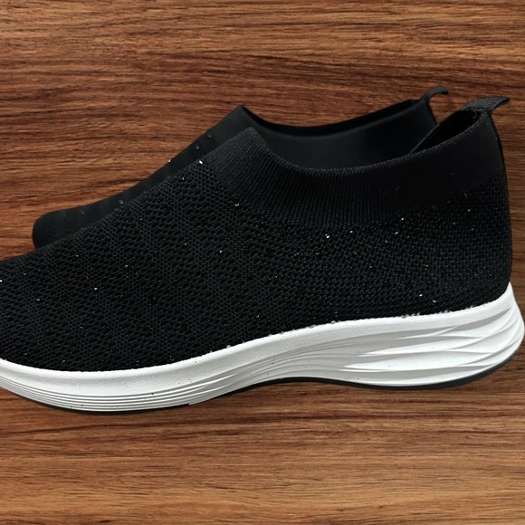Women’s Gloria Vanderbilt GVS Mansfield Slip on Black Sparkle Sneakers, Size 10. - Picture 5 of 12